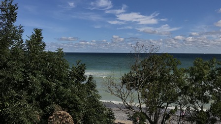 Blick von der Steilküste auf dei Ostsee auf Rügen