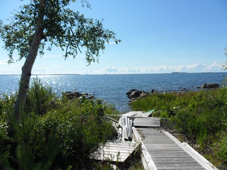 Blick vom Steg auf den See