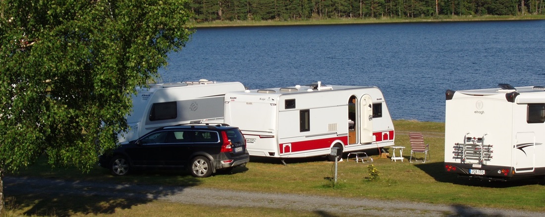 Wohnwagen am See